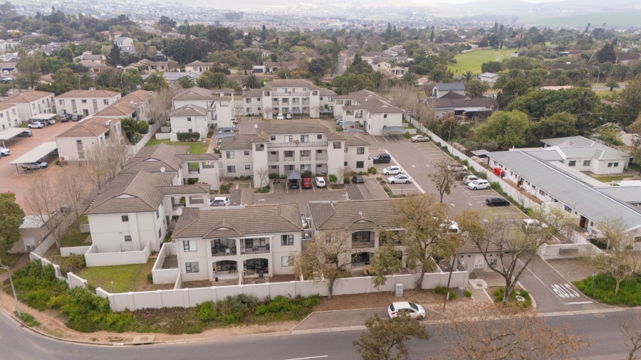 2 Bedroom Property for Sale in Schoongezicht Western Cape